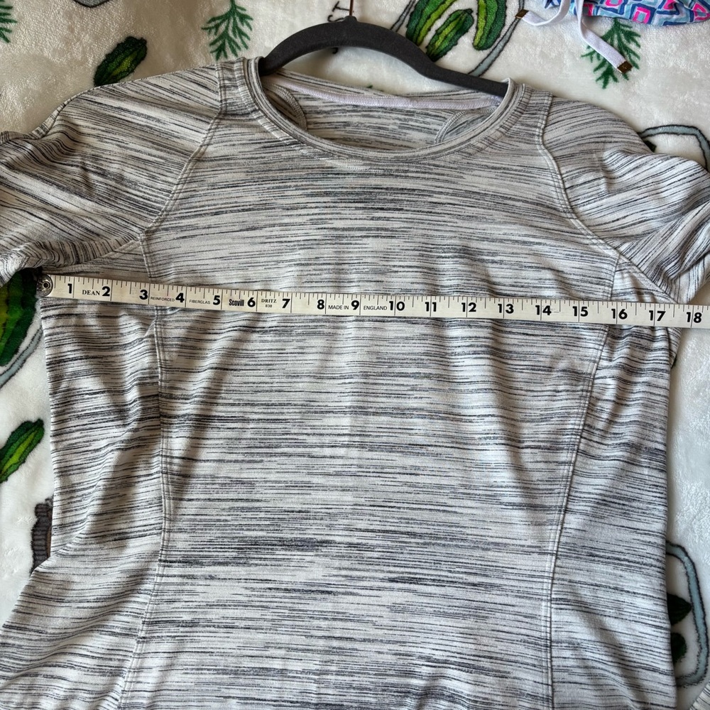 Lululemon Runderful Long Sleeve - Picture 7 of 7